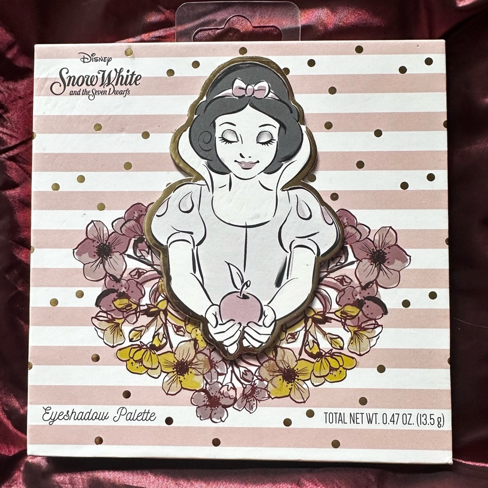 Disney Snow White Eyeshadow Palette Snow White and the seven dwarfs - Picture 2 of 6